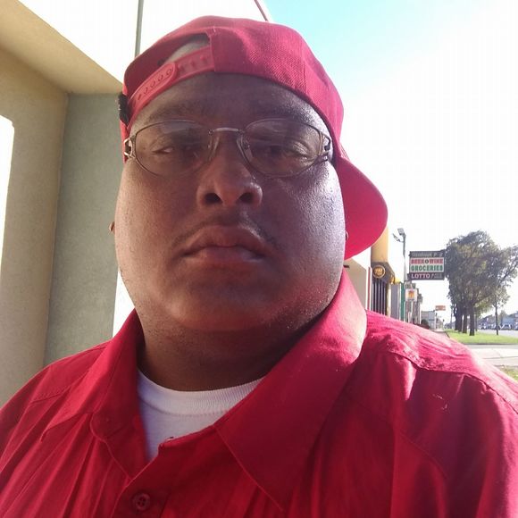 Profile Picture of Christopher Drumgold (@chrisdrumgold21) on Poshmark