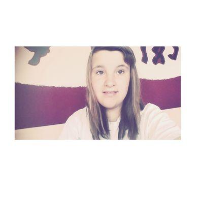 Profile Picture of Lara (@lara_sandy_kunz) on Twitter