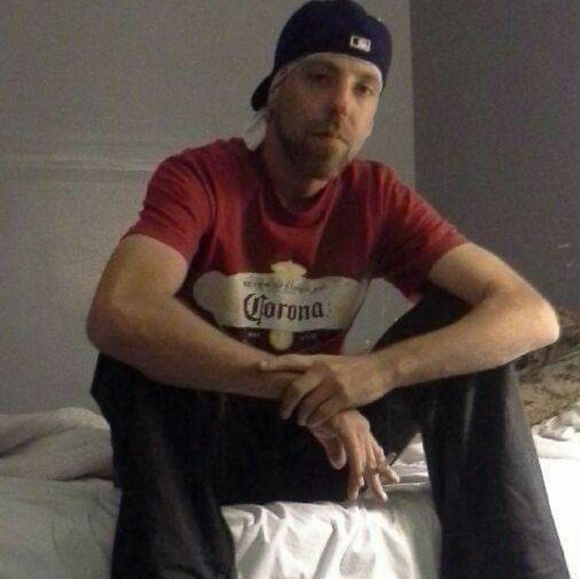 Profile Picture of Edward Roginski (@eddie777630) on Poshmark