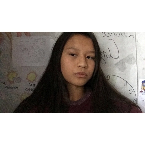 Profile Picture of Victoria Vu (@simplyvictoriaa) on Poshmark