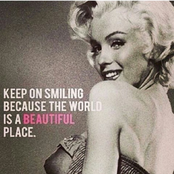 Profile Picture of Yiya Amich (@yiyamamich) on Poshmark