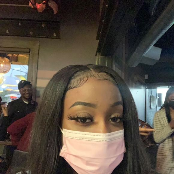 Profile Picture of Elektrah Burnett (@elektrahburnett) on Poshmark