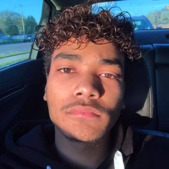 Profile Picture of Anthony Campbell-boyd (@acampbellboyd) on Poshmark