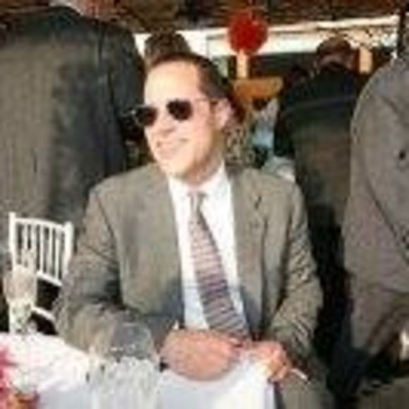 Profile Picture of Peter Cury (@petercury) on Poshmark