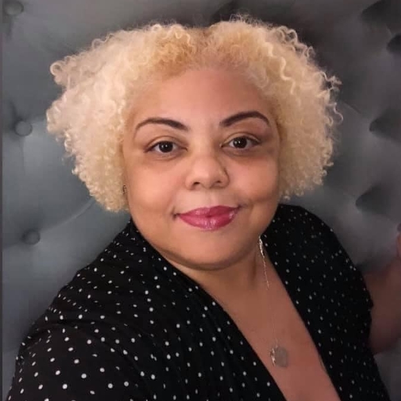 Profile Picture of Sonja Marshall (@igottabehappy) on Poshmark