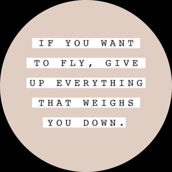 Profile Picture of Amy Hebert (@laurenhebert090) on Poshmark