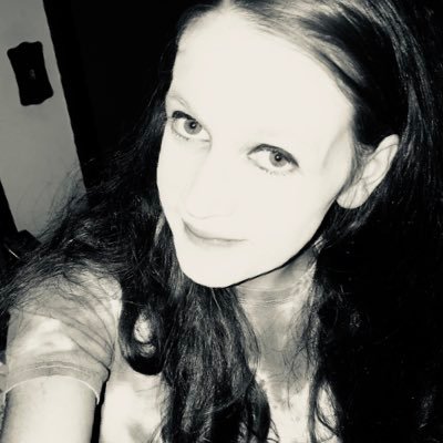 Profile Picture of  🌻Kelly Corrine Freeman 🌻 (@ItsKelevision) on Twitter