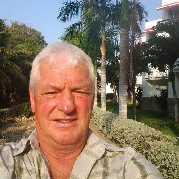 Profile Picture of Luc Poulin (@lpoulin21) on Poshmark