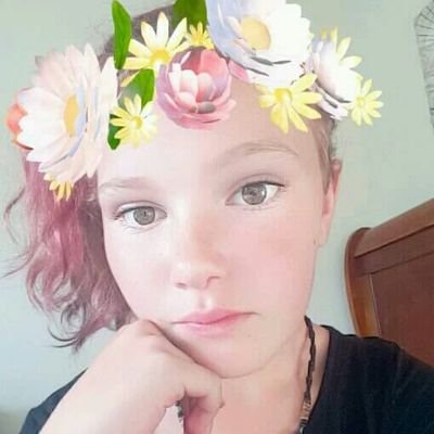 Profile Picture of Bella Gates (@BellaGates10) on Twitter