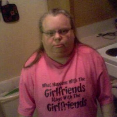 Profile Picture of diane andrews (@pinkhrts) on Twitter