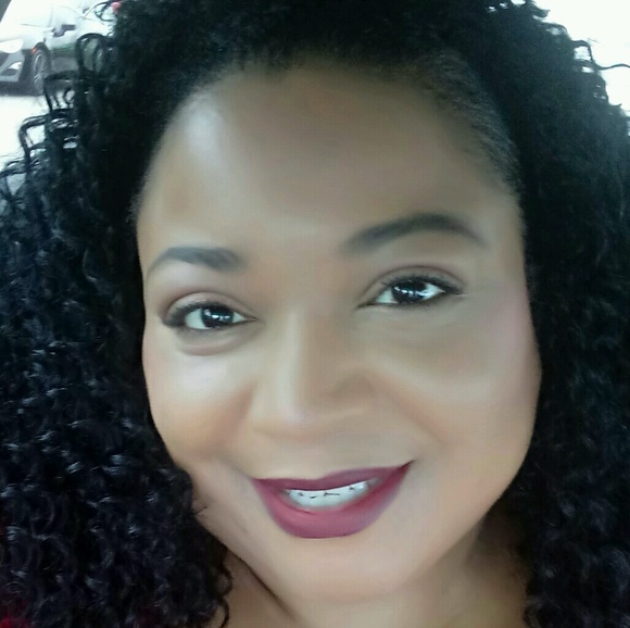 Profile Picture of Vanessa Hagans (@finesss67) on Poshmark