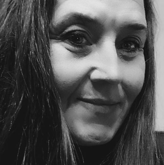 Profile Picture of Tara Gancs (@tgaunch) on Poshmark