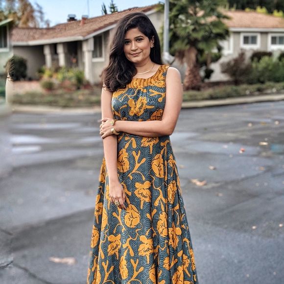 Profile Picture of Anu Ramakrishnan (@anupama3) on Poshmark