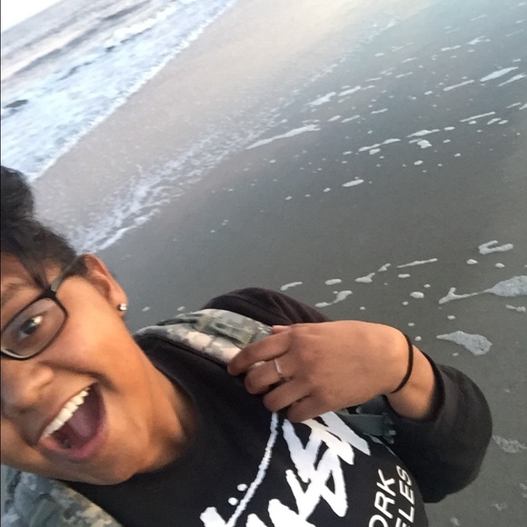 Profile Picture of Jolean Dough (@joleandough) on Poshmark