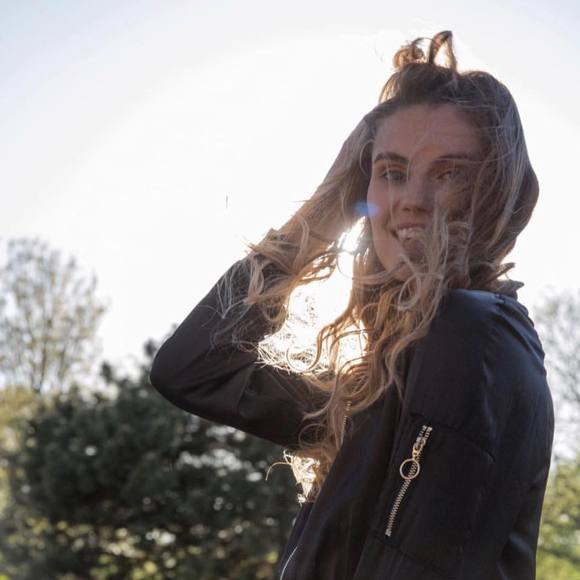 Profile Picture of Catherine Braunschweig (@catherinebrauns) on Poshmark