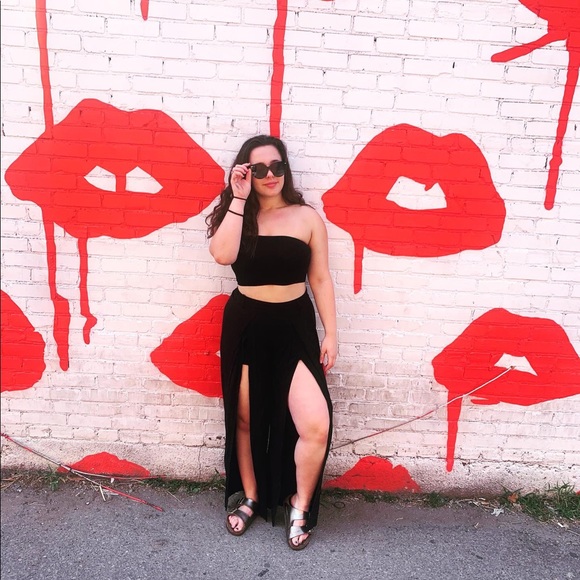 Profile Picture of Madison Wessler (@mrw418) on Poshmark