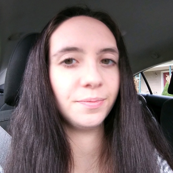 Profile Picture of Cindy Probst (@krausec38) on Poshmark