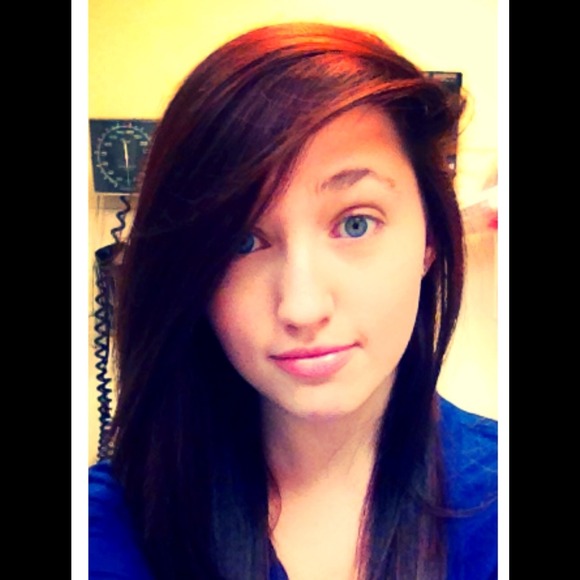 Profile Picture of Katie Probert (@sweetsomething) on Poshmark