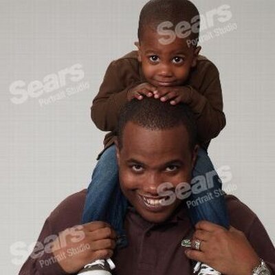 Profile Picture of David Roston (@DinkDill) on Twitter