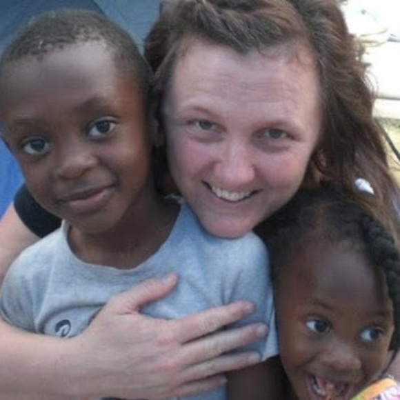 Profile Picture of Chareyl Moyes (@moyesmom6) on Poshmark