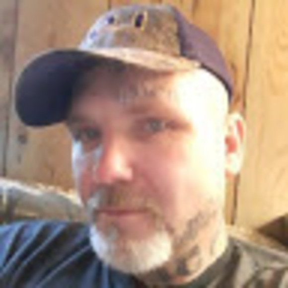 Profile Picture of Chris and julie Frierson (@cgj2k19) on Poshmark