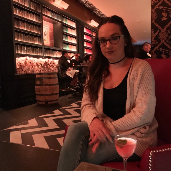 Profile Picture of Karen Scatamacchia (@karenkcs) on Poshmark
