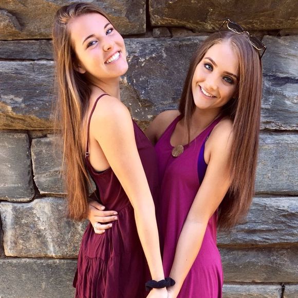 Profile Picture of Hannah Hansen (@hehhansen12) on Poshmark