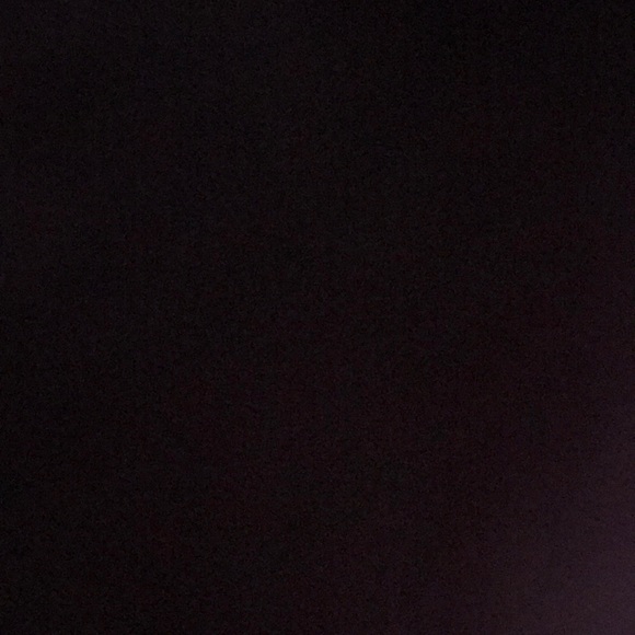 Profile Picture of Laura Roy (@lauroy11) on Poshmark