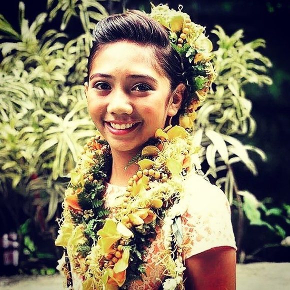 Profile Picture of Jon Wong (@pakujon) on Poshmark