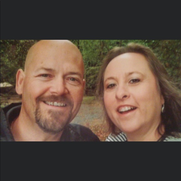 Profile Picture of Dale Blevins (@dale_blevins) on Poshmark
