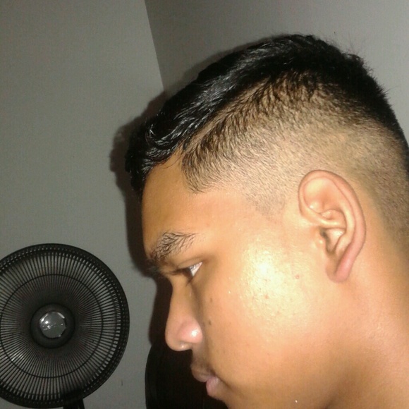 Profile Picture of Nayeem Uddin (@nayeemu) on Poshmark