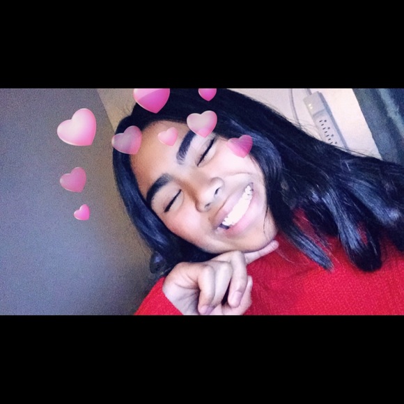 Chelsey Macaspac - Poshmark Profile Picture of Chelsey Macaspac (@chelseymacs) on Poshmark