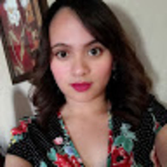 Profile Picture of Kimberly Ledesma (@kimmyledesma) on Poshmark