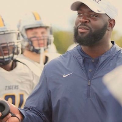 Profile Picture of Richard Embry (@_CoachEmbry) on Twitter