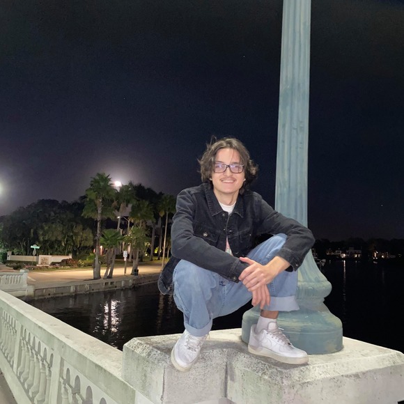 Profile Picture of Dylan Patton (@dylanpatton109) on Poshmark