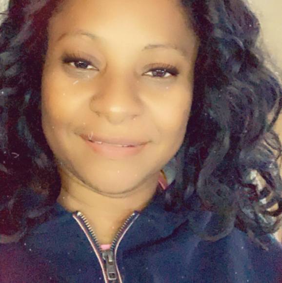 Profile Picture of Nancy Deneau (@nancydeneau) on Poshmark