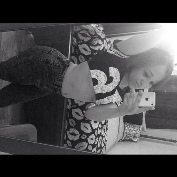 Profile Picture of Najireeah Cromer (@najireeahx5) on Poshmark