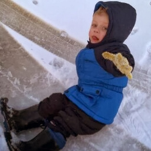 Profile Picture of Christina Beeman (@cbeeman69) on Poshmark