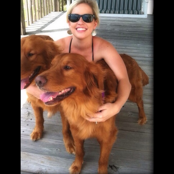 Profile Picture of Ashley Chears (@achears) on Poshmark