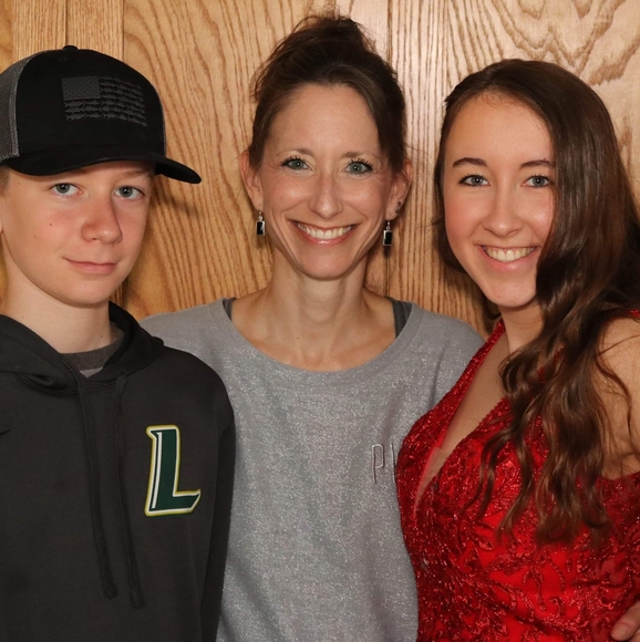 Profile Picture of Jen Cragle (@jencragle) on Poshmark