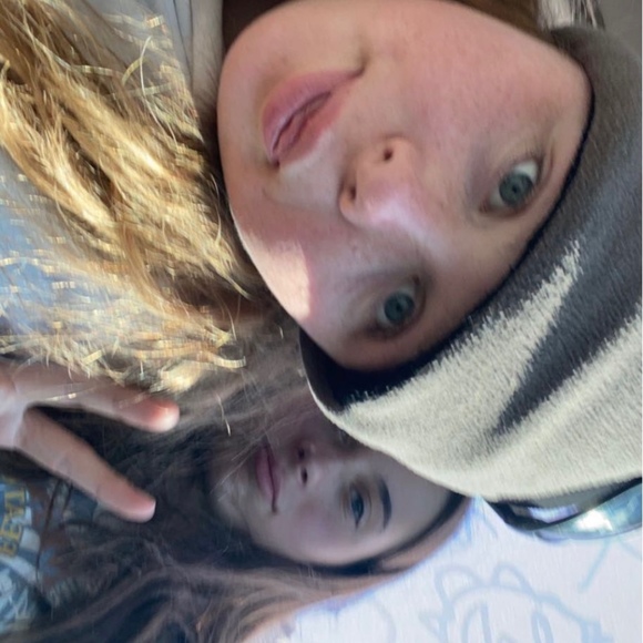 Profile Picture of Alice Mcgregor (@alicemcgregor) on Poshmark