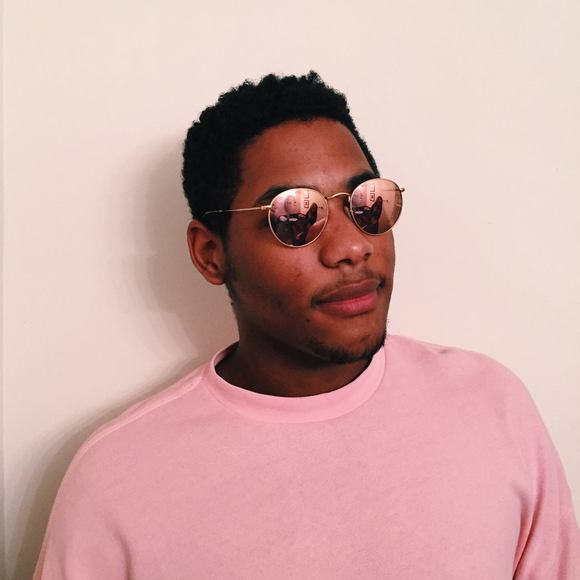 Profile Picture of Noel Campbell (@noel202) on Poshmark