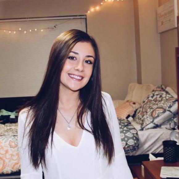 Profile Picture of Katie Luibrand (@kluibrand) on Poshmark