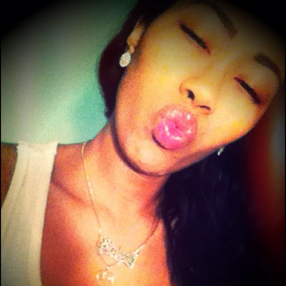 Profile Picture of Jasmine Abraham (@jasmine8694) on Poshmark