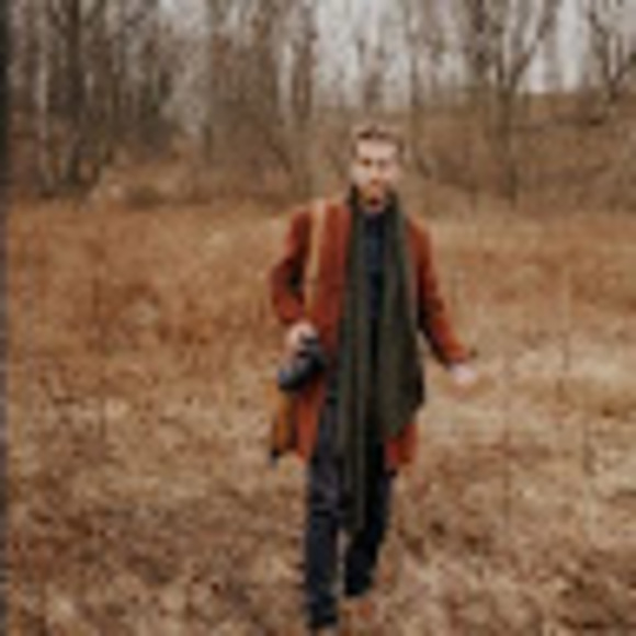 Profile Picture of Zachary Lowe (@kiplowe) on Poshmark