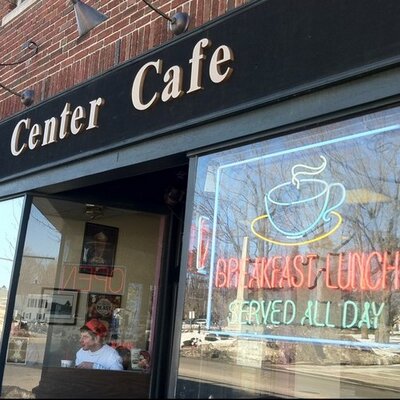 Profile Picture of Daniel Vuong (@centercafe_dan) on Twitter