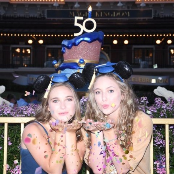 Profile Picture of Janet Gray (@janetcgray2) on Poshmark