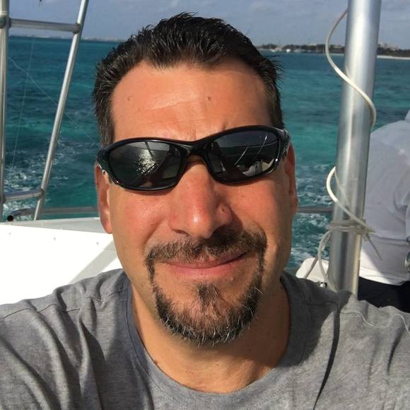 Profile Picture of Richard Vollmar (@richvollmar) on Poshmark