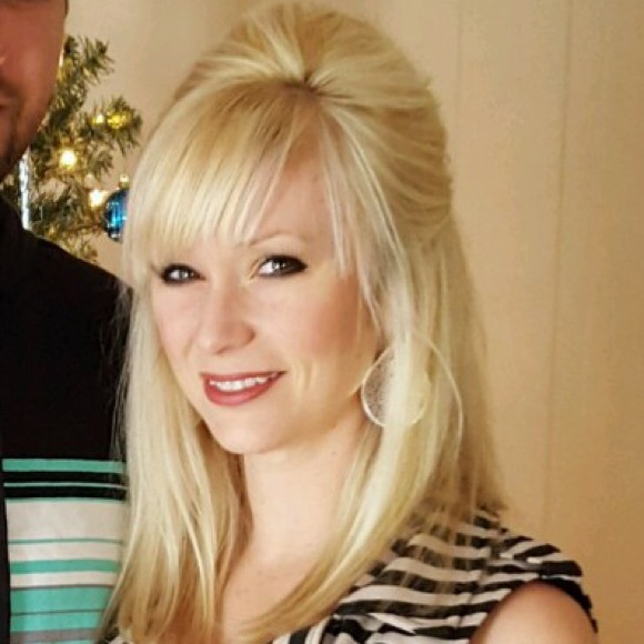 Profile Picture of Natalie Spinella (@nataliegb7) on Poshmark