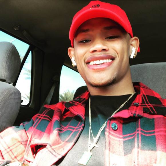 Profile Picture of Corey Bee (@coreyb33) on Poshmark